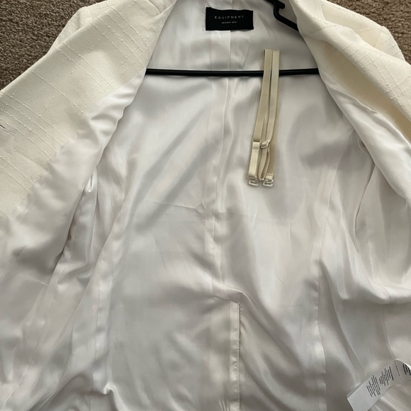 Blazer - Picture 2 of 4